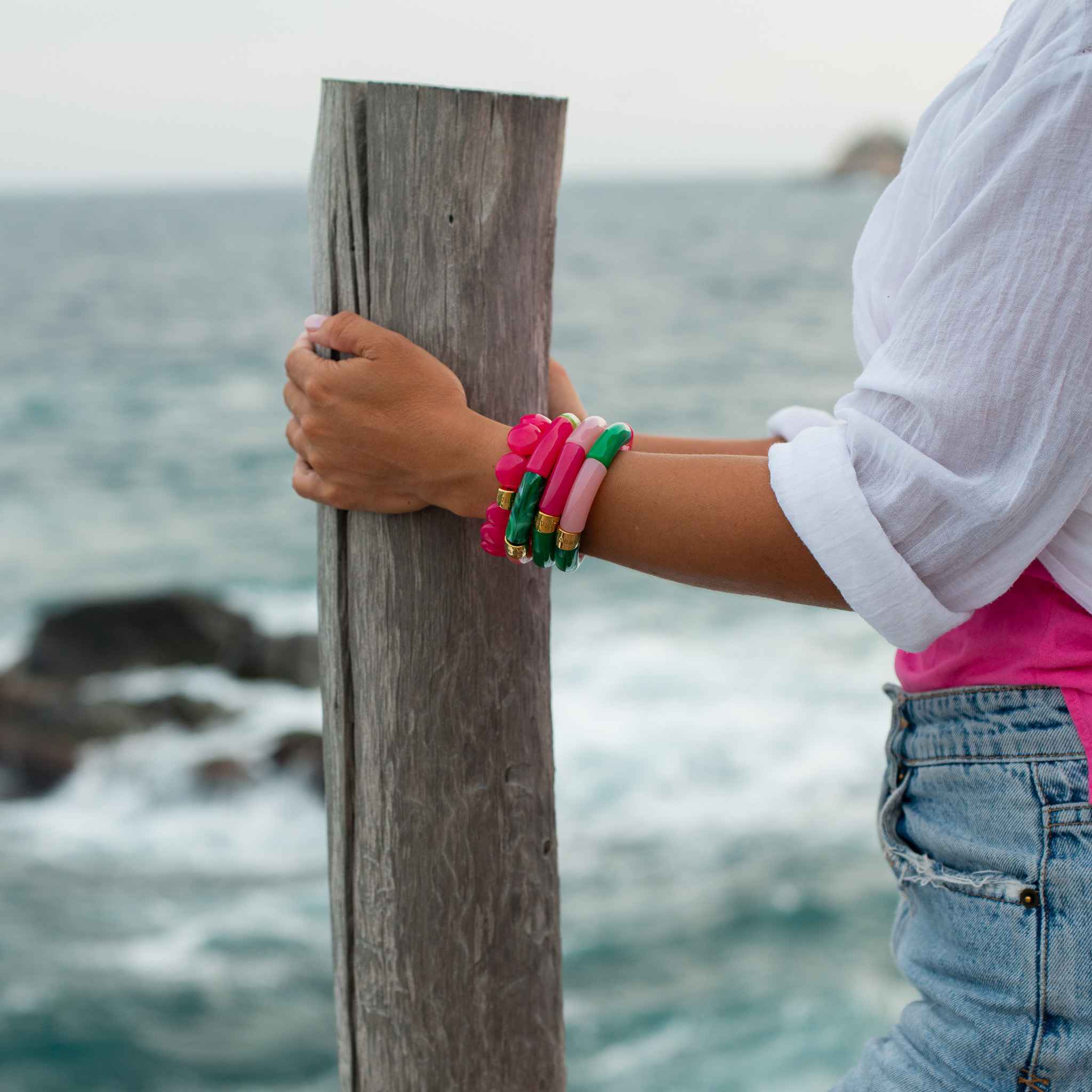 Bracelet perles colorées fuchsia rose vert femme | Pipoca Manda Parabaya Parabaya