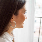 Boucles d'oreilles Bola Riviera Cinza Parabaya