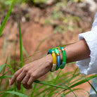 Bracelet perles colorées bleu jaune vert femme | Pipoca Brasil Parabaya Parabaya