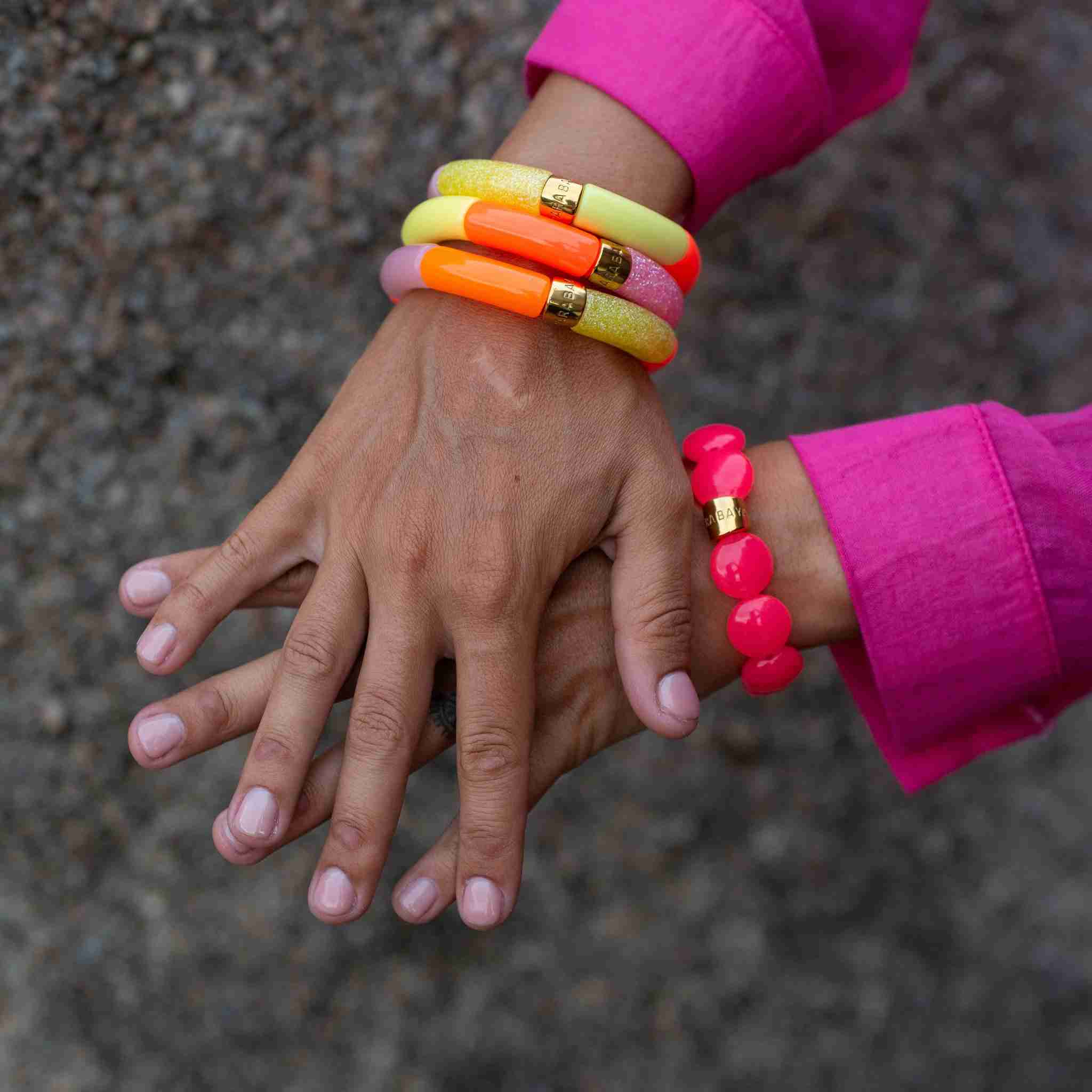 Bracelet perles colorées femme jaune rose pailleté | Olala Pipoca Parabaya Parabaya