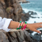 Bracelet perles colorées fuchsia rose vert femme | Pipoca Manda Parabaya Parabaya