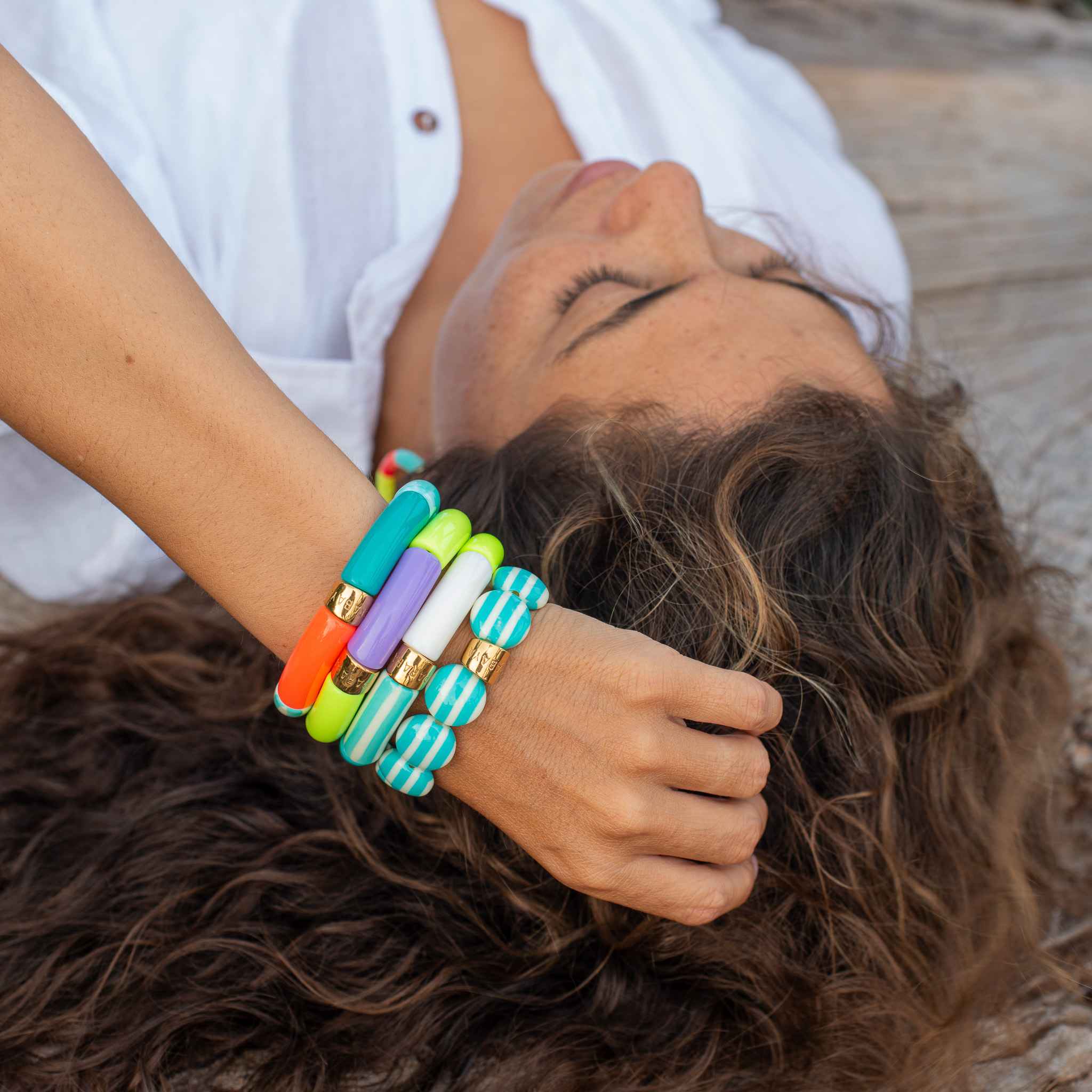 Bracelet perles colorées violet jaune bleu orange femme | Pipoca Surf Parabaya Parabaya